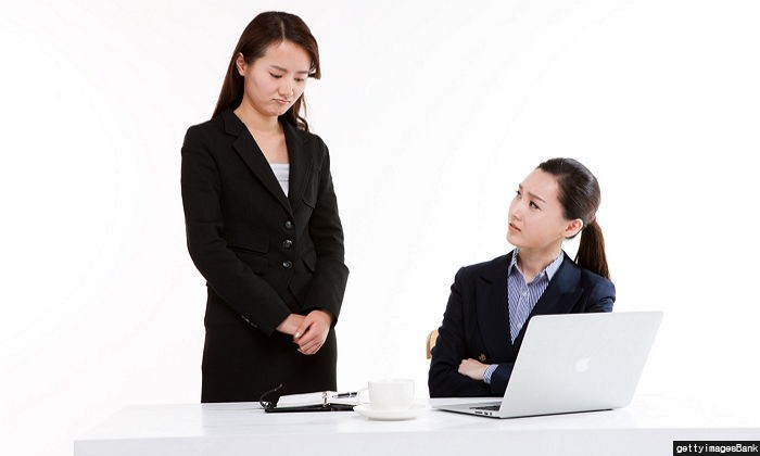 “화장 안 한다고 예의 없는 여자가 됐습니다”