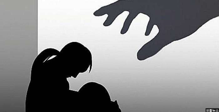 “틀린 개수만큼 옷 벗으라”며 여고생 강간한 교사