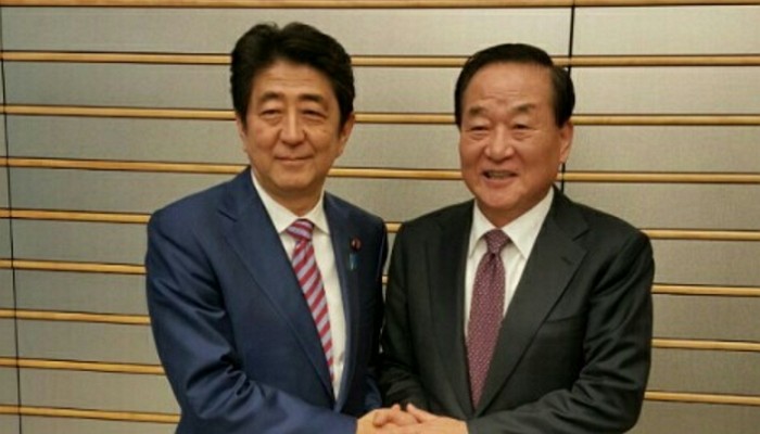 아베 “위안부 합의, 일본도 100% 만족 못한다”