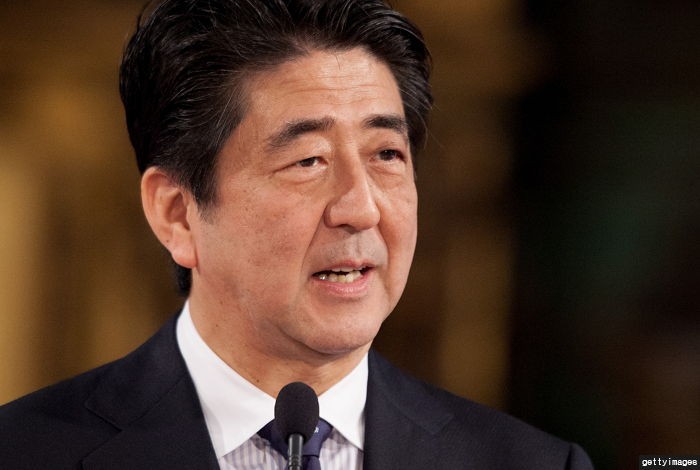 아베 “‘일본군 위안부 강제연행 증거없다’ 입장 불변”