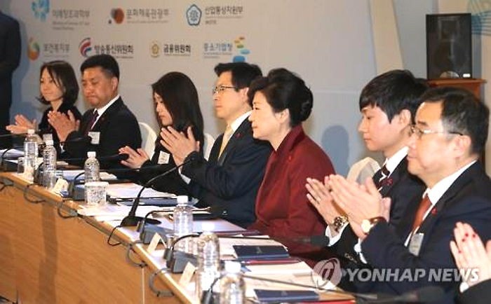 朴대통령 “국민과 함께 입법촉구 1천만 서명운동 동참”