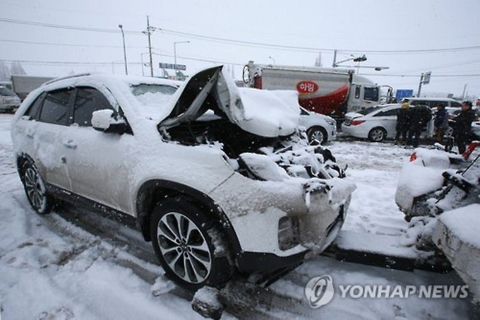 오늘 발생한 호남 고속도로 ‘22중 추돌 사고’ 현장 (사진)