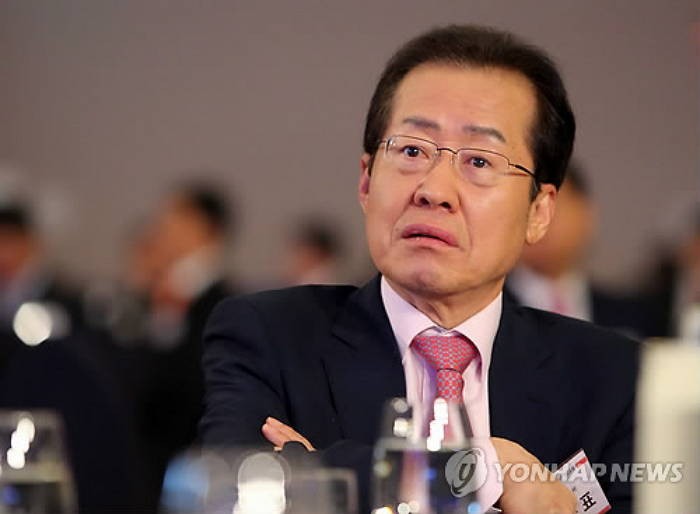 홍준표 경남지사 “껌이 아니라 금연보조제다”