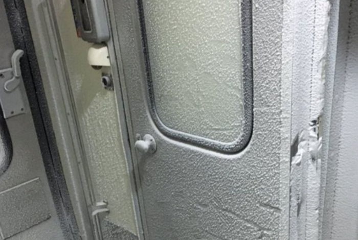 ‘설국열차’ 연상케하는 꽁꽁 언 무궁화호 열차 사진