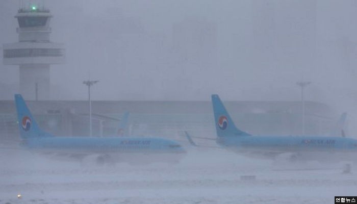 제주공항 전편결항…내일(25일) 오전 9시까지 운항중단