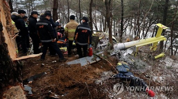 전북 금산사 인근에 민간헬기 추락...조종사 1명 사망