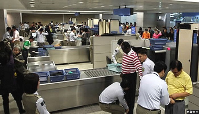 인천공항서 강제출국 수속 중이던 외국인 2명 도주
