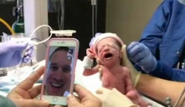 네 쌍둥이 출산 과정 영상통화로 지켜본 주한미군 아빠