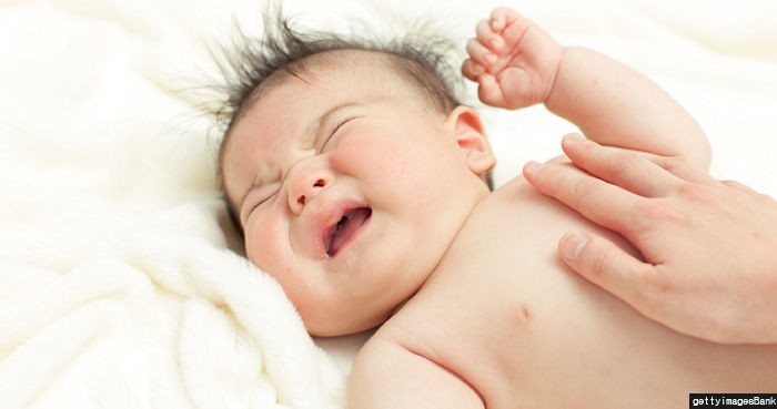 “밤새 운다”며 4개월 아기 창 밖으로 던진 20대 엄마