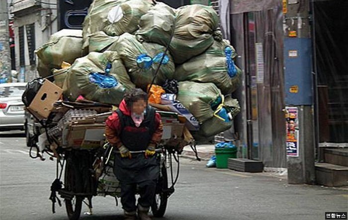 파지 줍는 아주머니께 받은 ‘눈물 젖은 500원’