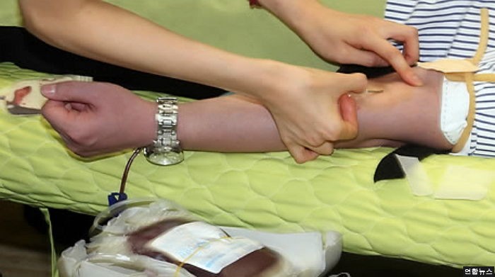 “해외 여행 다녀왔다면 한달간 헌혈 안돼요”