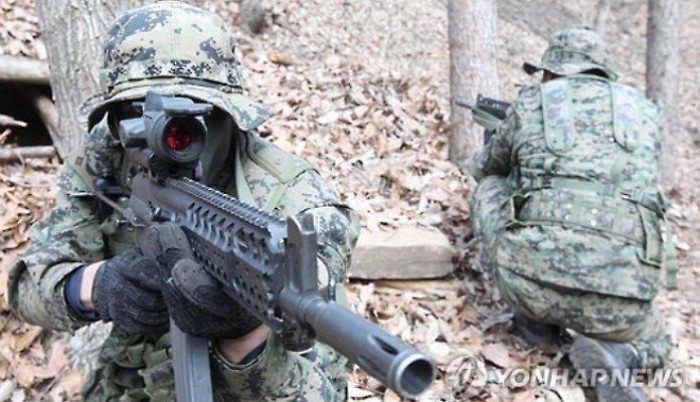 설 연휴도 잊은 대한민국 특전사 혹한기 훈련 (사진 5장)