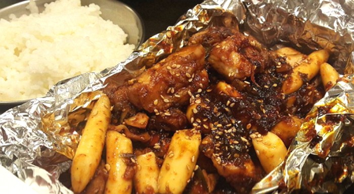 이젠 ‘치맥’보다 ‘치밥’(치킨+밥)이 대세인 시대