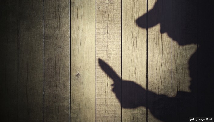 전 부인 유치원서 흉기 휘두른 50대 남성