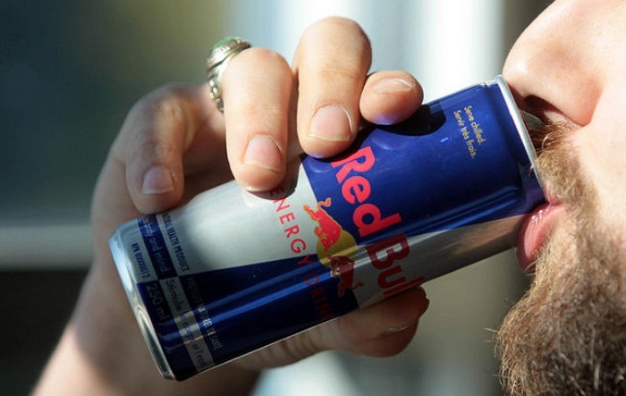 레드불 20캔 마시고 응급실 실려 온 환자의 심장 (영상)