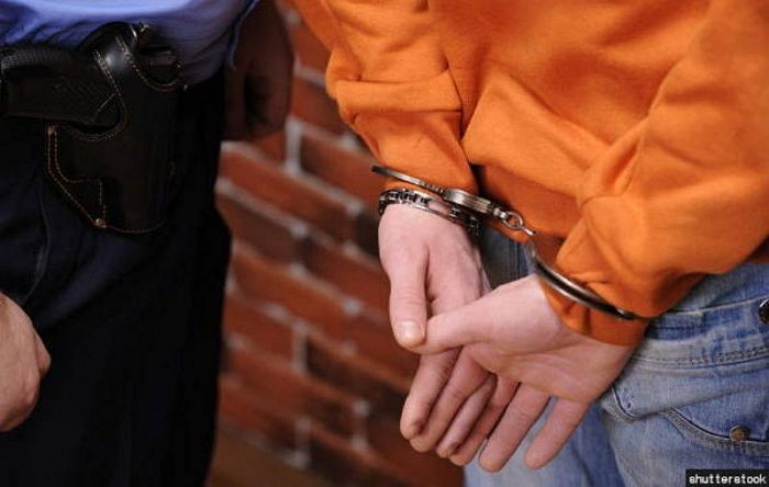 여자친구를 샌드백처럼 두드려 팬 전직 복싱선수