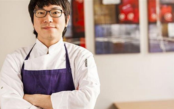 프랑스서 한국인 최초 미슐랭 ‘별’ 받은 이영훈 셰프