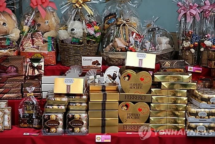 밸런타인데이 ‘초콜릿 상납’ 압박에 씁쓸한 직장인들
