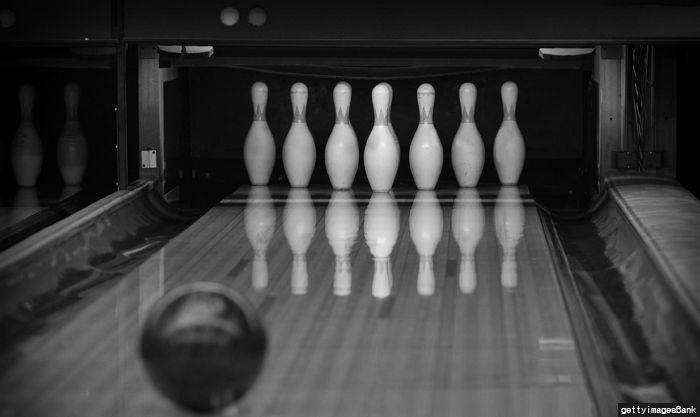 30대, 볼링장 기계 점검 중 상반신 끼어 숨져