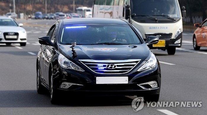 고속도로서 얌체운전 잡는 ‘암행 순찰차’ 공개