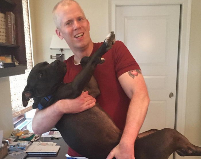 유기견 털 깎고 목욕시켜 새가족 찾아준 남성 (사진 6장)