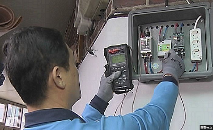 지난해 근로자 월 평균 임금 330만원...전기·가스업 ‘최고’