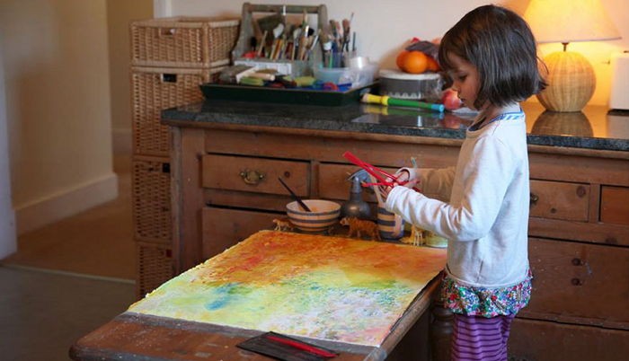 안젤리나 졸리도 구입한 6살 자폐아의 예술작품 (사진 11장)