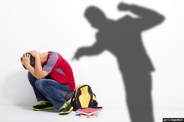 변기물 먹이고 골프채로 때린 명문대 ‘악마 선배’