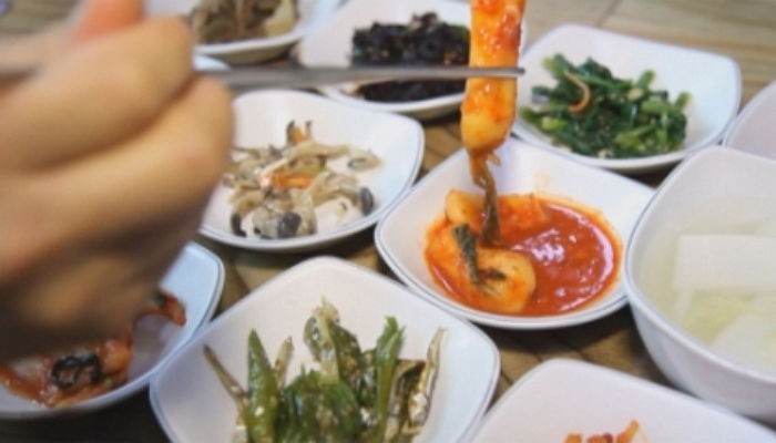 ‘반찬 재활용’하는 식당 주인을 고발한 알바생의 하소연