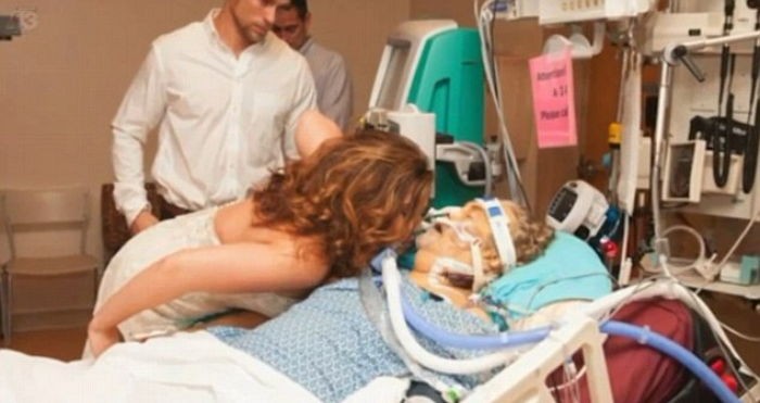 죽음 앞둔 아버지 위해 병원서 ‘결혼식’ 올린 딸