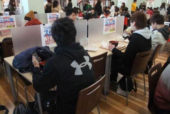 ‘혼밥족’위한 일본 대학교 학생식당 클라스