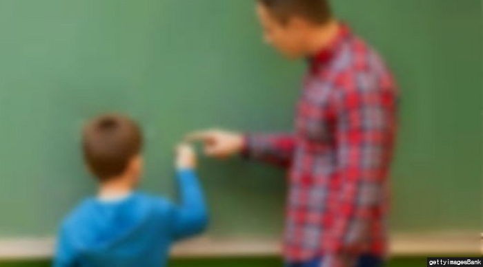 초등생 제자 등급 매겨 차별한 ‘폭군’ 교사