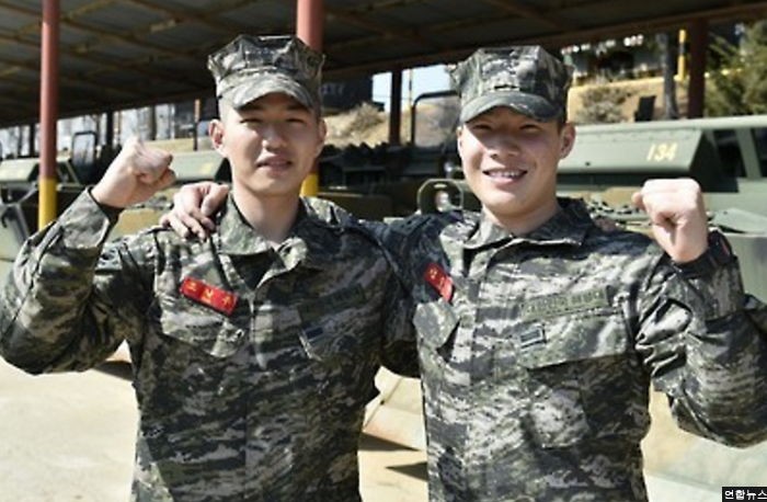 군 면제 마다하고 해병대 자원입대한 병사들