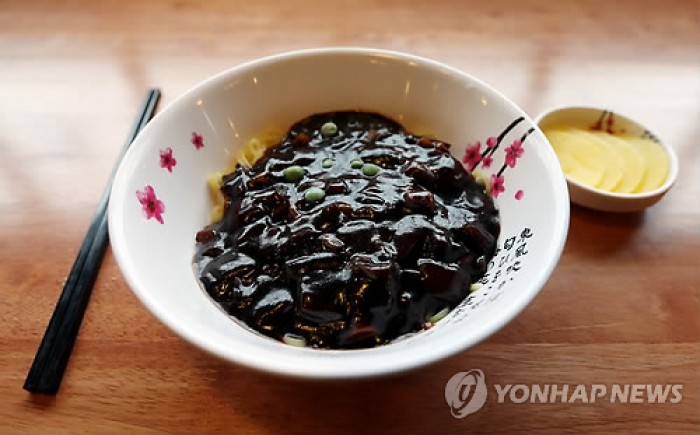 초등학생에게 짜장면 값 바가지 씌운 중국집 배달원