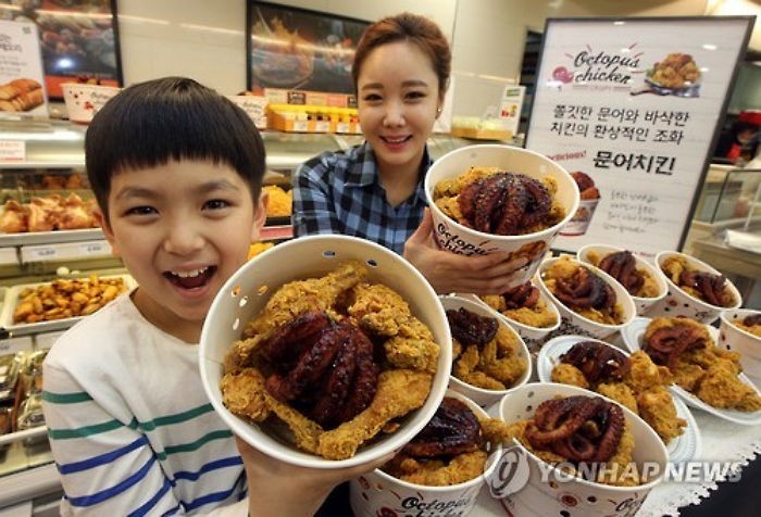 마트서 9900원에 맛볼 수 있는 한정판 ‘문어치킨’