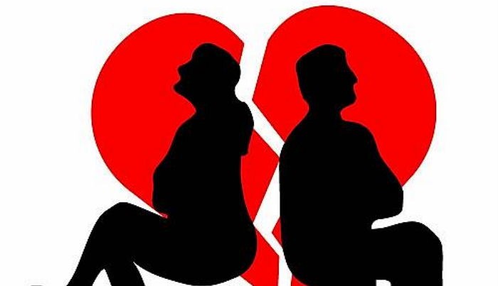 “썸 타다 잘 안되니 썸남이 저희 집을 털어갔네요”