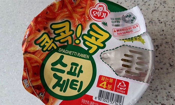 ‘콕콕콕’에서 ‘원터치’로 바뀐 오뚜기 컵라면