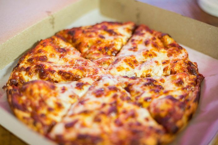 왜 피자는 사각형 박스에 담겨서 오는 걸까?