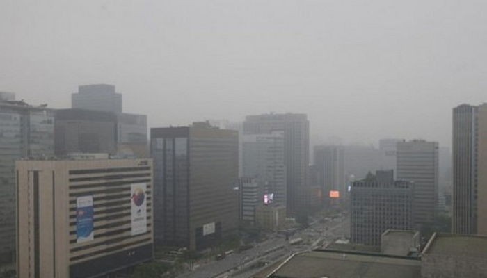 토요일 전국에 뿌연 황사…미세먼지 농도 ‘매우 나쁨’