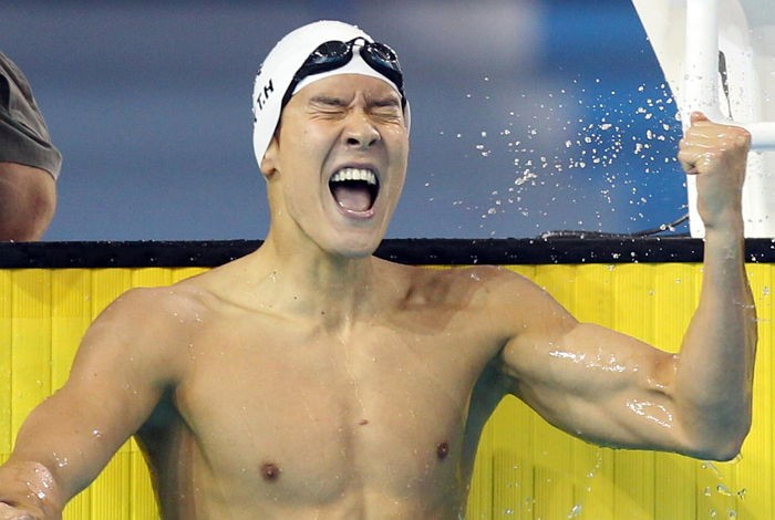 박태환, 18개월만의 복귀전서 4관왕…자유형 100ｍ 1위