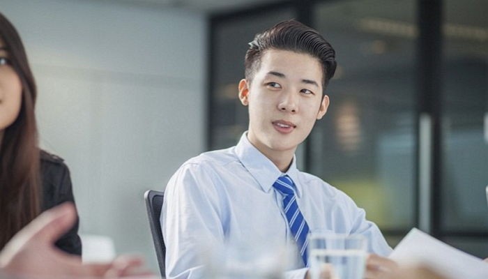 “국내 중견기업 대졸 초봉 평균 2,914만 원 받는다”