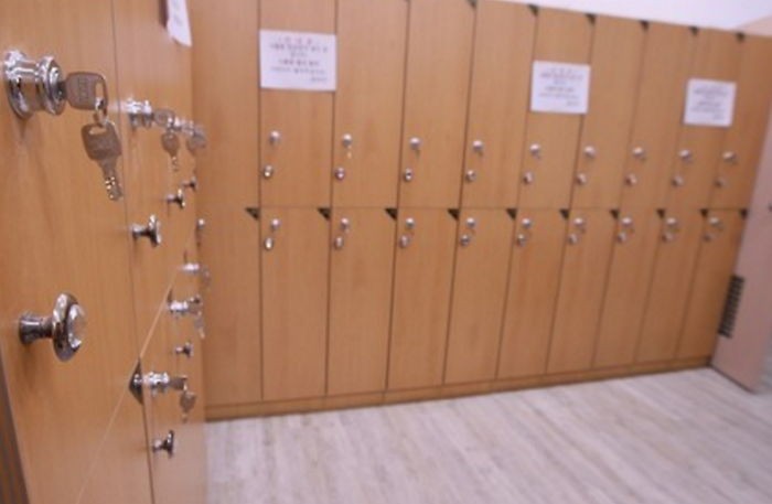 ‘유산’한 뒤 학교 사물함에 태아 버리고 도망친 여고생