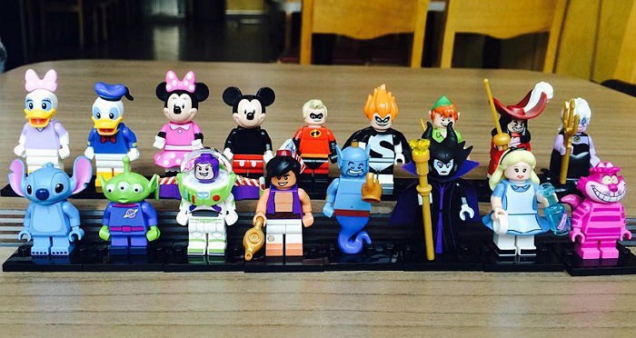 마트서 품절 대란 일으킨 ‘레고 디즈니 피규어’