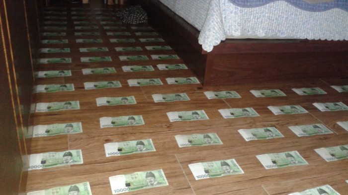 첫 월급 ‘80만원’을 부모님께 몰래(?) 드린 딸의 이벤트