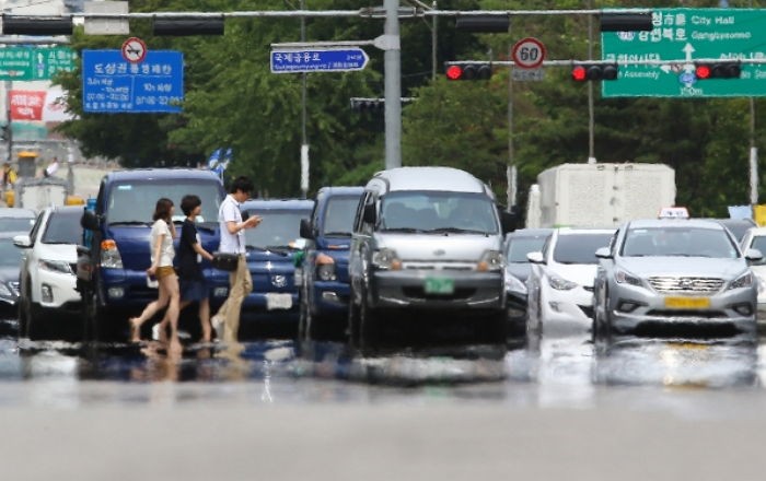 내일(18일) 전국 맑고 한낮 최고 30도 ‘초여름’ 날씨
