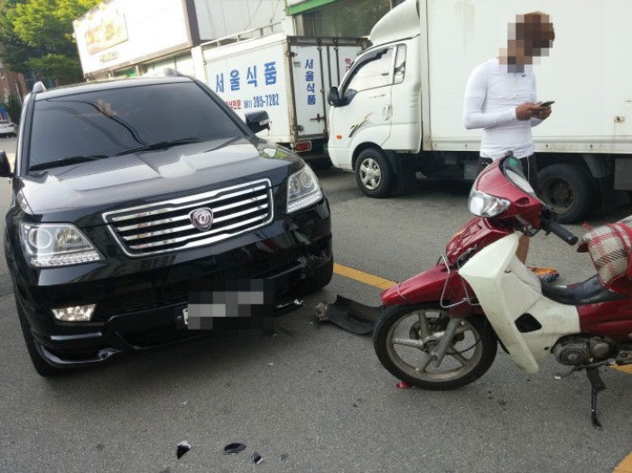 “피자 배달원이 교통사고 후 연락을 받지 않습니다”