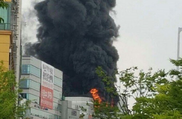 <속보> 대전 웨딩홀 공사장서 화재…인명 피해 확인 중