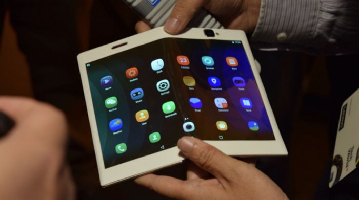 삼성보다 먼저 반으로 접는 태블릿 PC 내놓은 레노버(영상)