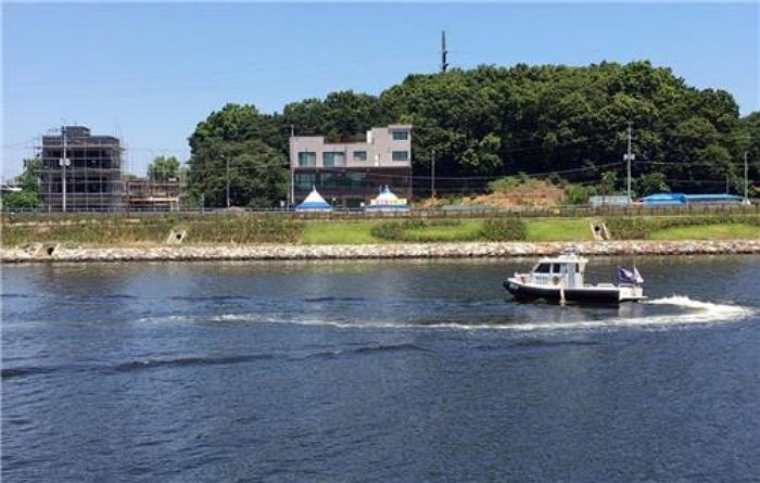 경인아라뱃길서 머리 없는 50대 남성의 시신 발견