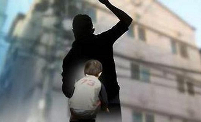 배변 못가린다고 3살 아이 장롱에 집어 던져 살해한 남성